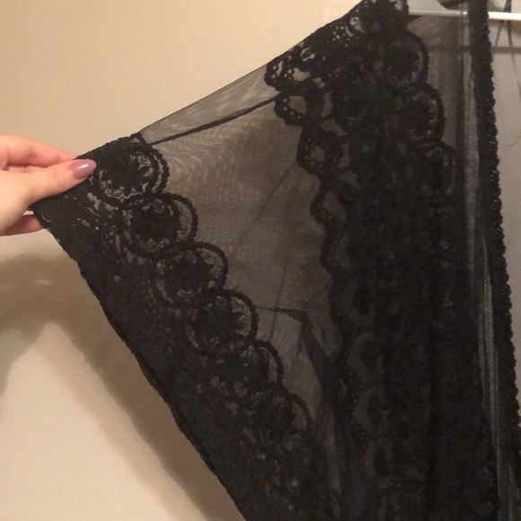 Black lace kimono - Picture 2 of 4